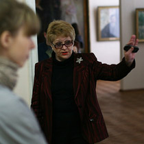 Скандал: директор харьковского музея поломала новое искусство (ФОТО)