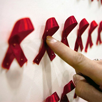 Депутат предлагает клеймить больных СПИДом на интимных частях тела