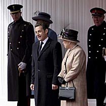 Скандал: Саркози оскорбил королеву Великобритании