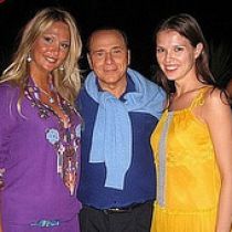 ШОК! Берлускони рассказал о своих связях с порномоделями