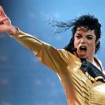 Майкла Джексона похоронят без мозгов