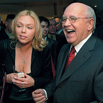 Михаил Горбачев с внучкой Ксенией 