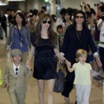 анджелина джоли с детьми в москве 