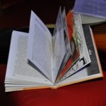 Оторви… и не выбрось. В Харькове появились книги-открытки (ФОТО)