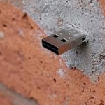 Dead Drops: подключи свой ноутбук к кирпичной стене (ФОТО)