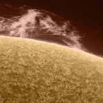 Поразительные снимки Солнца сделал из дома фотограф-любитель (ФОТО)