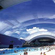 В Японии создали Ocean Dome – искусственный пляж и океан (ФОТО)