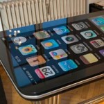 Выпущен iPhone с диагональю экрана в 1.5 метра - и это не опечатка (ФОТО)