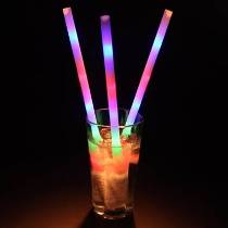 соломинка для коктейля