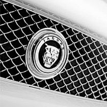 Мини Jaguar CT200h