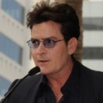 Сериал "Два с половиной человека" закрыли 