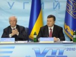 Янукович рассказал, почему Азаров стал лидером ПР