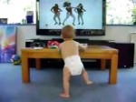 Танцующий младенец взорвал YouTube