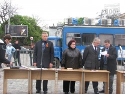 Сессия Харьковского облсовета на площади Свободы 