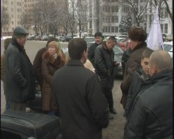 Новый цвет протеста в Харькове: теперь – зеленые ленточки