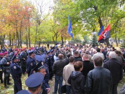 Милиция vs националисты в Молодежном парке Харькова