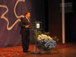 Янукович передал харьковским регионалам письменные благодарности через Добкина