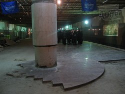 К новой станции харьковского метро пошел первый поезд. На нем прокатился М. Добкин