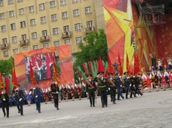 В Харькове прошел военный парад в честь праздника Победы 