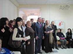 Зайчики, волки и депутаты танцевали возле елки
