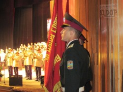 Первые лица города и области поздравили ветеранов с Днем Победы