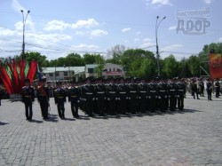 Как проходил военный парад на площади Свободы