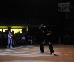 Митинг коммунистов разогнал ниндзя