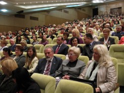 Михаил Добкин и Ассия Ахат поздравили учителей с их Днем