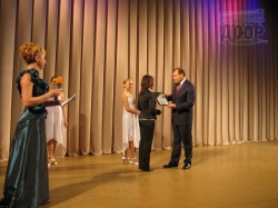 Михаил Добкин и Ассия Ахат поздравили учителей с их Днем