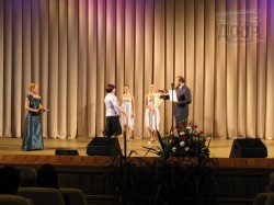 Михаил Добкин и Ассия Ахат поздравили учителей с их Днем