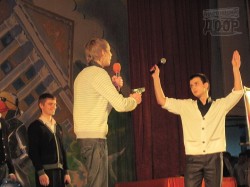 Акробатические, полуэротические и юмористические трюки показывали в Харькове