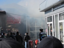 Пожар на рынке "Барабашово". Подробный фоторепортаж от начала и до конца