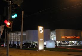 В Харькове открылся фирменный салон автокомпании Porsche
