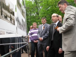 Добкин и Кернес посетили самую уникальную выставку Харькова