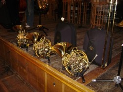Инструменты за миллион гривен заиграли в Харьковской филармонии
