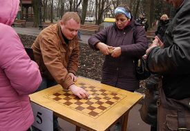 Первый чемпионат Украины по домино на центральной аллее парка Шевченко