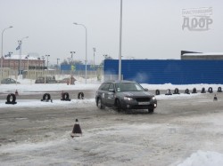 Харьковские автолюбители соревновались в фигурном катании