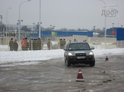 Харьковские автолюбители соревновались в фигурном катании