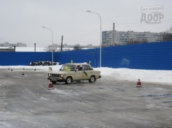 Харьковские автолюбители соревновались в фигурном катании
