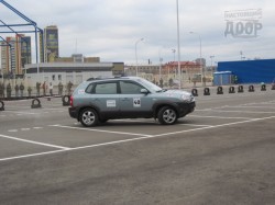 В Харькове прошел турнир по автослалому среди любителей