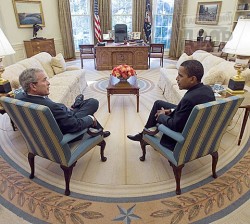 Голые тела, Буш, Обама и Далай-лама. Лучшие фото года от Reuters 
