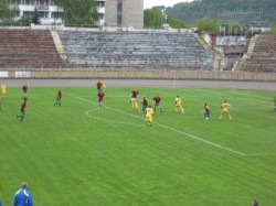 Харьковские депутаты играют в футбол во Львове