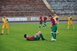 Харьковские депутаты играют в футбол во Львове