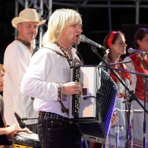 олег скрипка