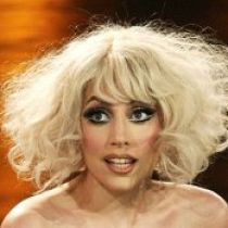 Леди Гага стала лидером чарта Billboard