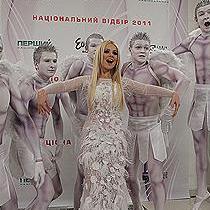 мика ньютон