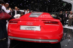 Audi готовит к выпуску первую партию электрических, спортивных суперкаров Audi R8 e-tron (ФОТО)