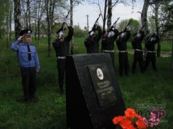 Перезахоронение останков воинов времен Великой Отечественной войны в Старом Мерчике