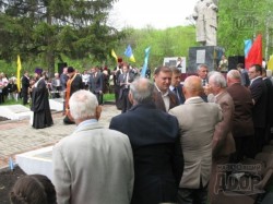 Перезахоронение останков воинов времен Великой Отечественной войны в Старом Мерчике