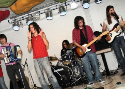 концерт,корова,"Bottle Hunter"